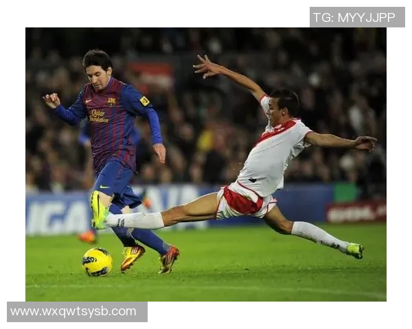 足球天才如何用绝技带球突破对手